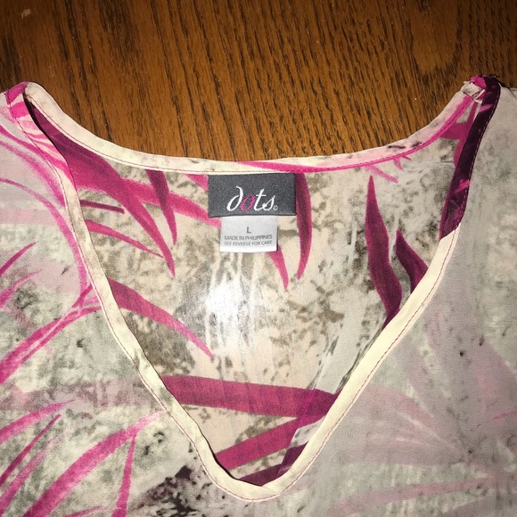 EUC Cold Shoulder Short Sleeve Elastic Hem V-Neck Top Shirt Size L - so cute! - Picture 4 of 8